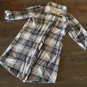 Stretch fit flannel top